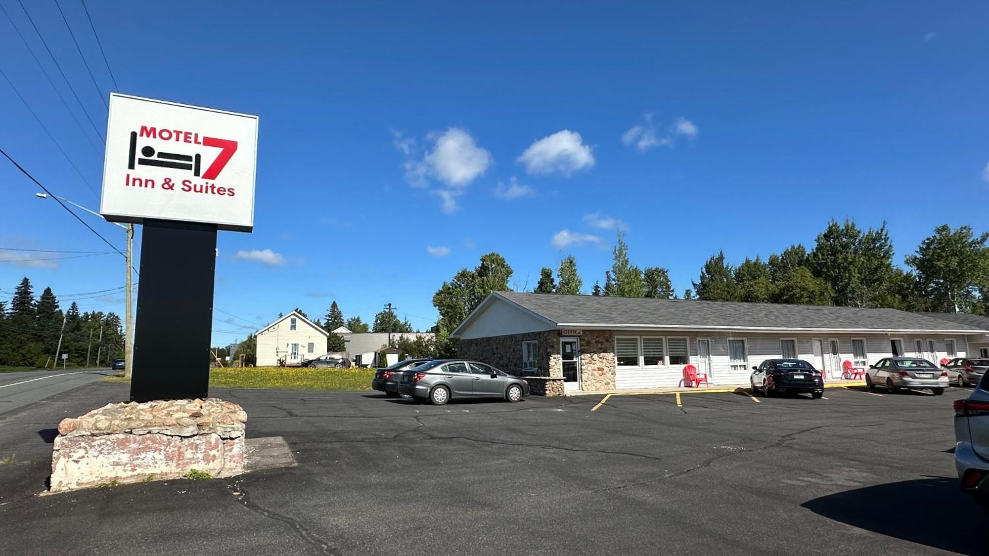 Motel 7 Inn & Suites Beresford Luaran gambar