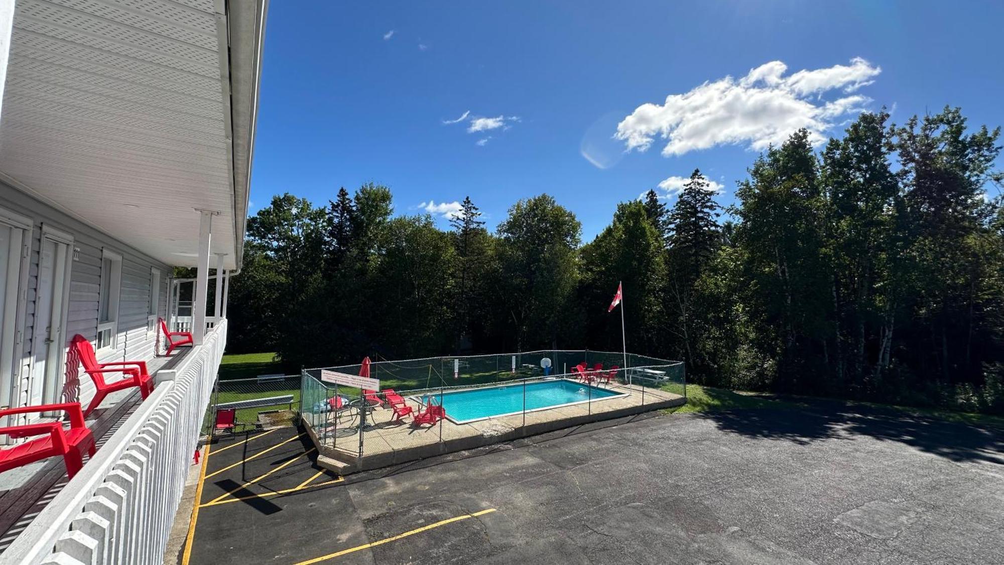 Motel 7 Inn & Suites Beresford Luaran gambar