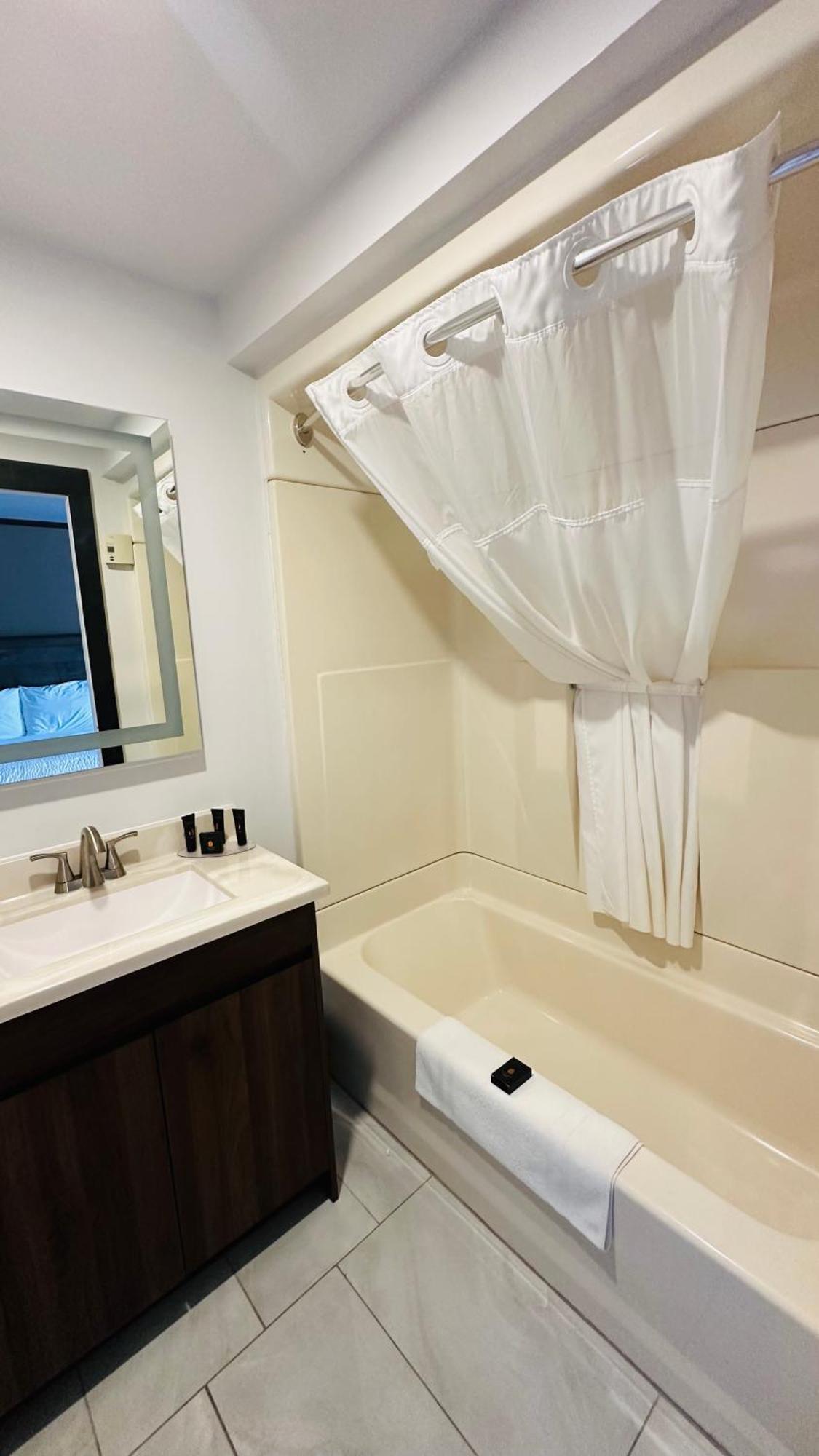 Motel 7 Inn & Suites Beresford Luaran gambar