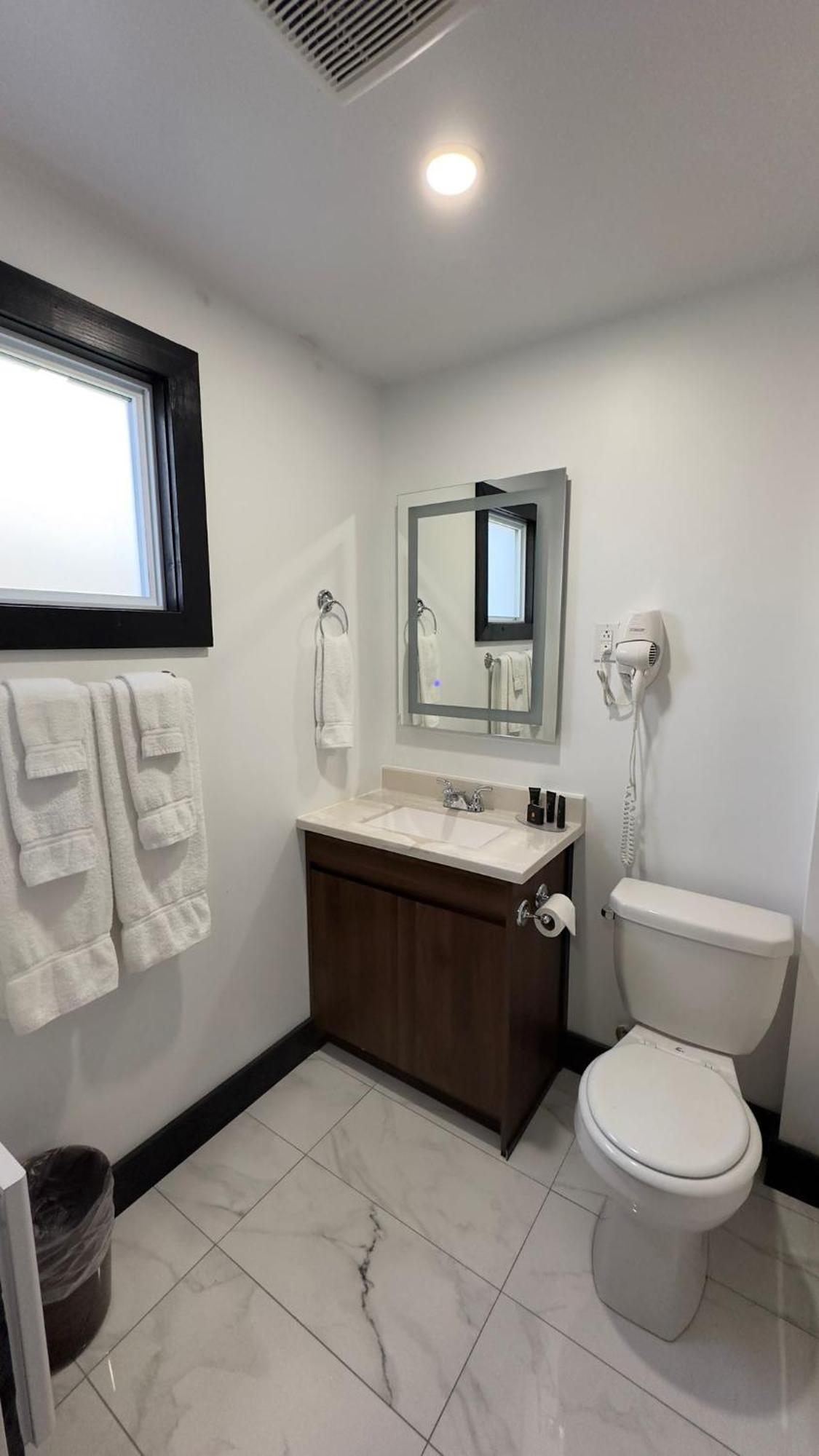 Motel 7 Inn & Suites Beresford Luaran gambar